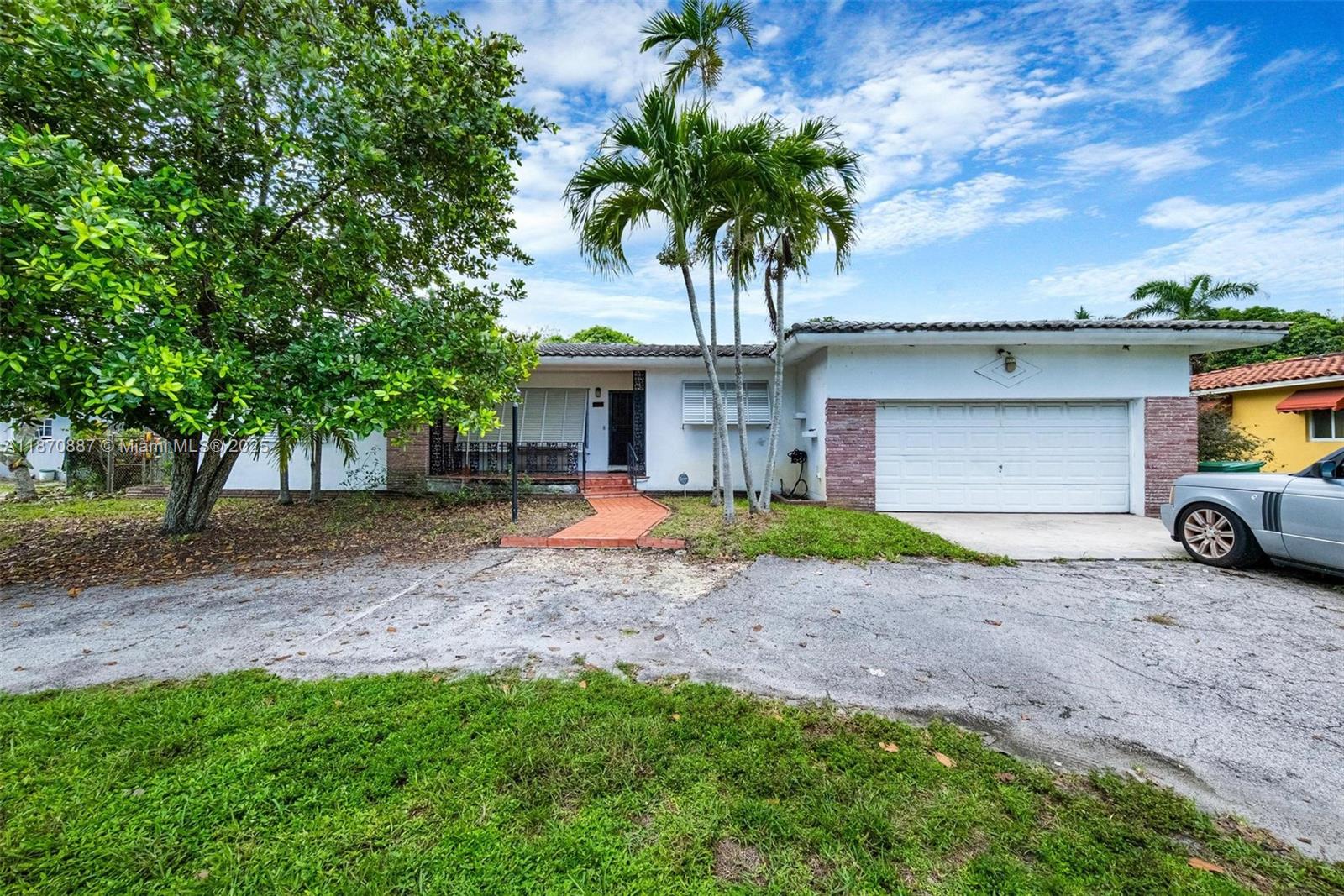 BISCAYNE GARDENS SEC G - Residential