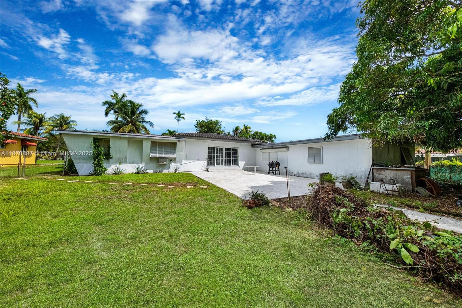 BISCAYNE GARDENS SEC G - Residential