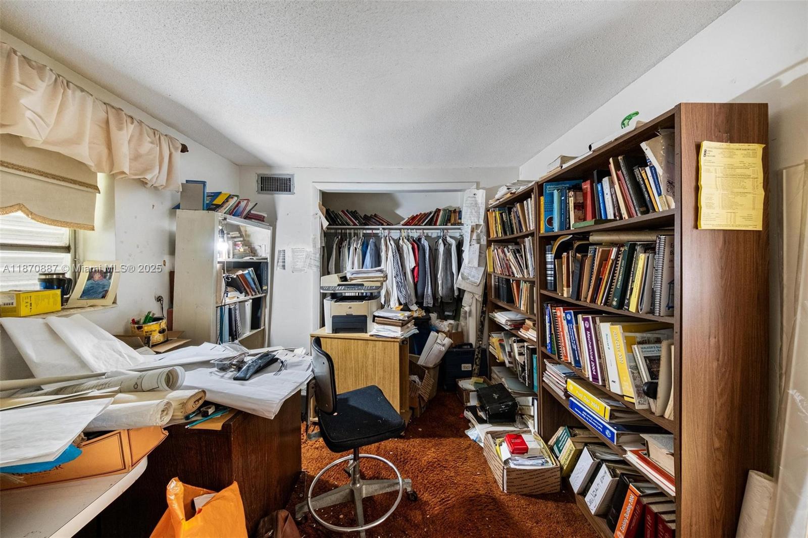 BISCAYNE GARDENS SEC G - Residential