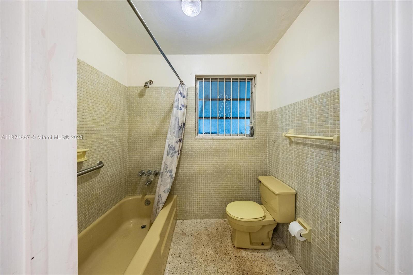 BISCAYNE GARDENS SEC G - Residential