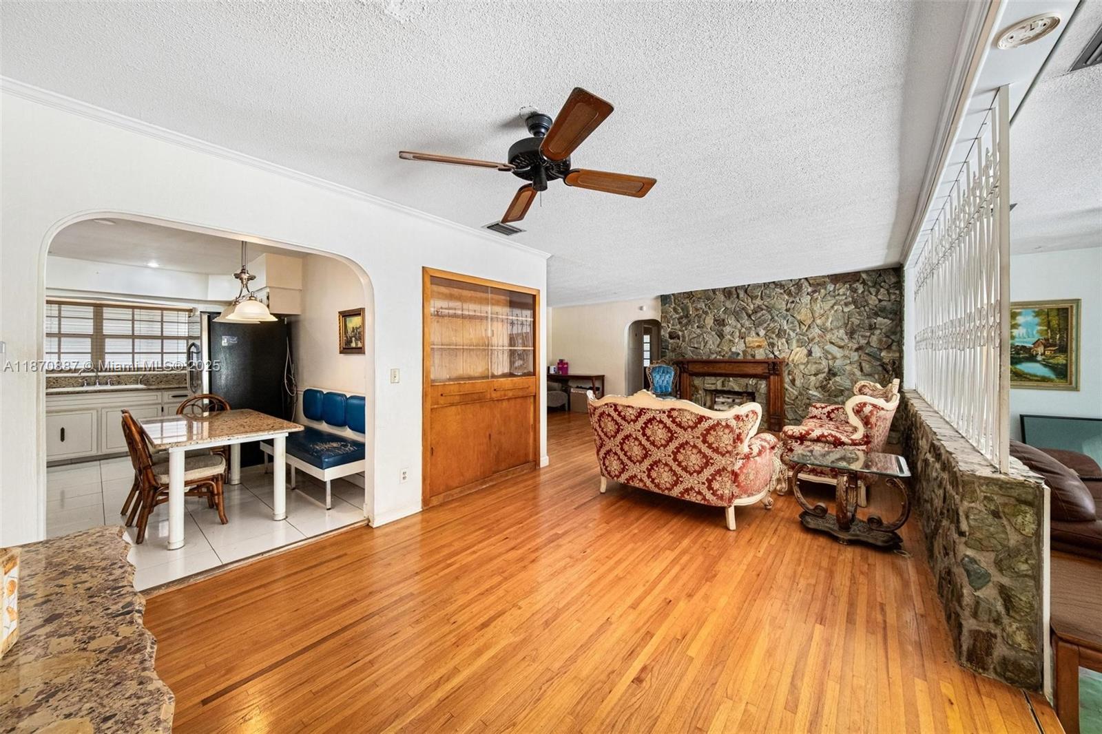 BISCAYNE GARDENS SEC G - Residential