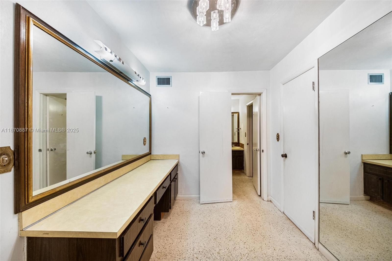 BISCAYNE GARDENS SEC G - Residential