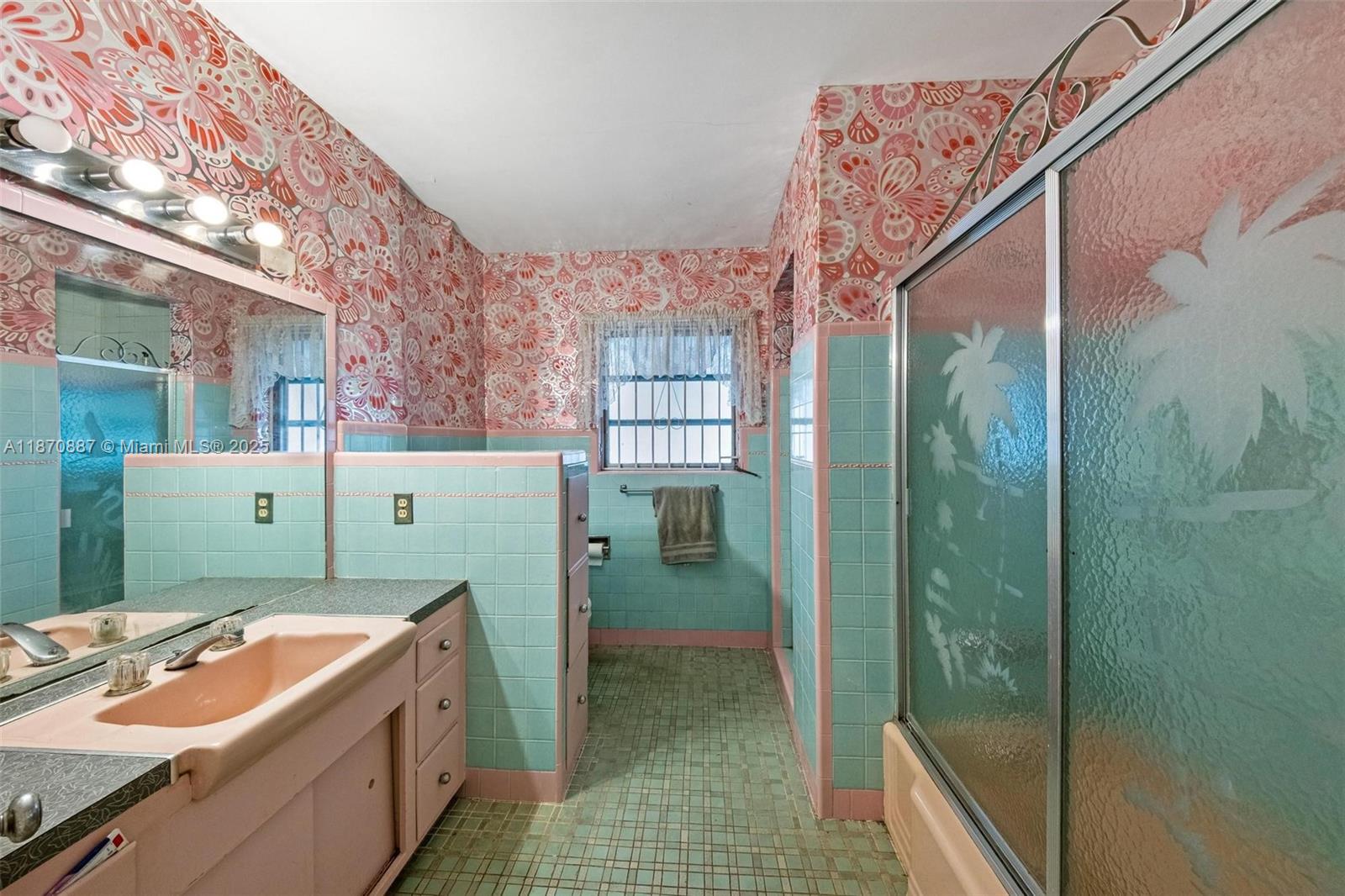 BISCAYNE GARDENS SEC G - Residential