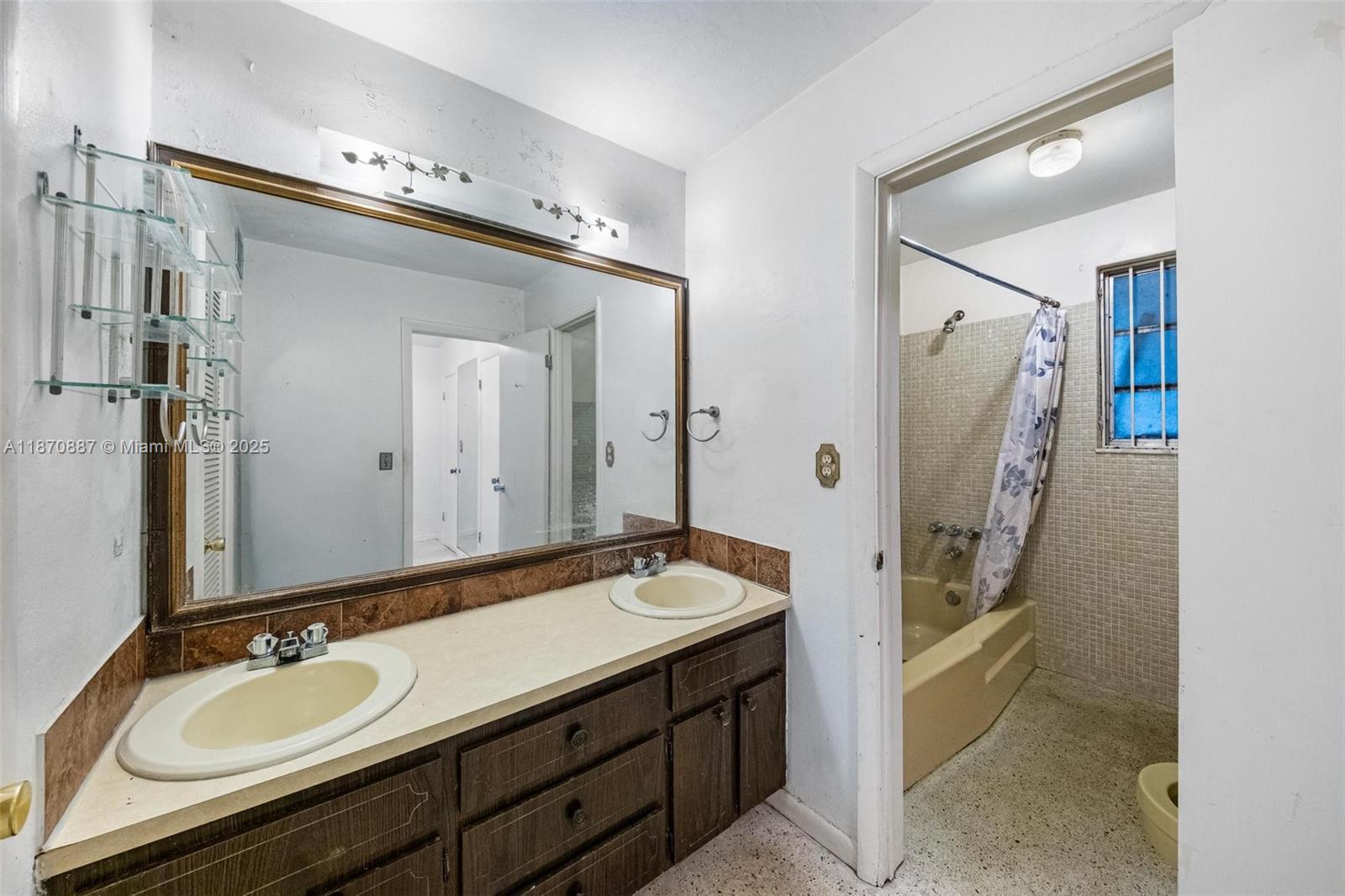 BISCAYNE GARDENS SEC G - Residential