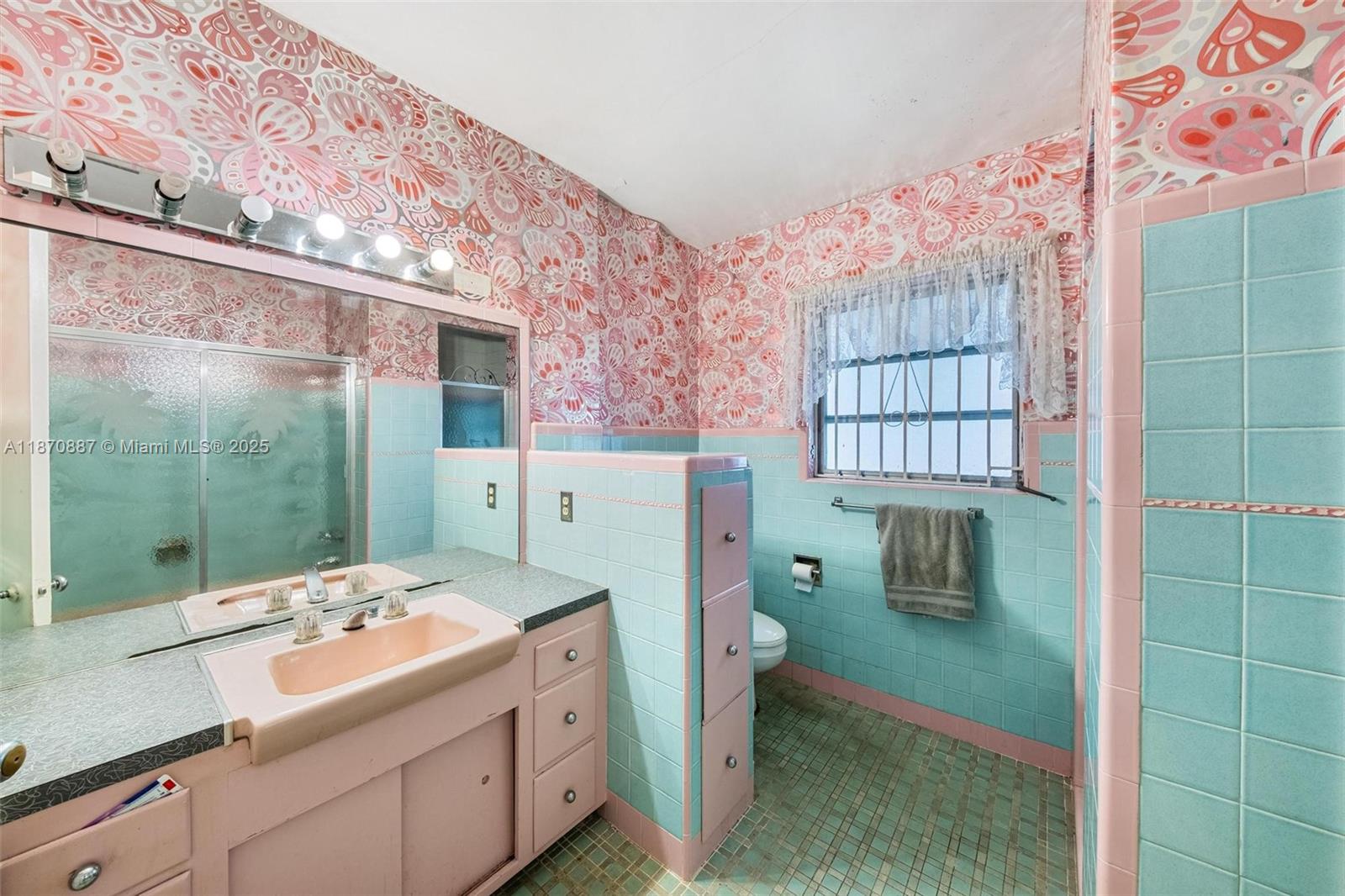 BISCAYNE GARDENS SEC G - Residential