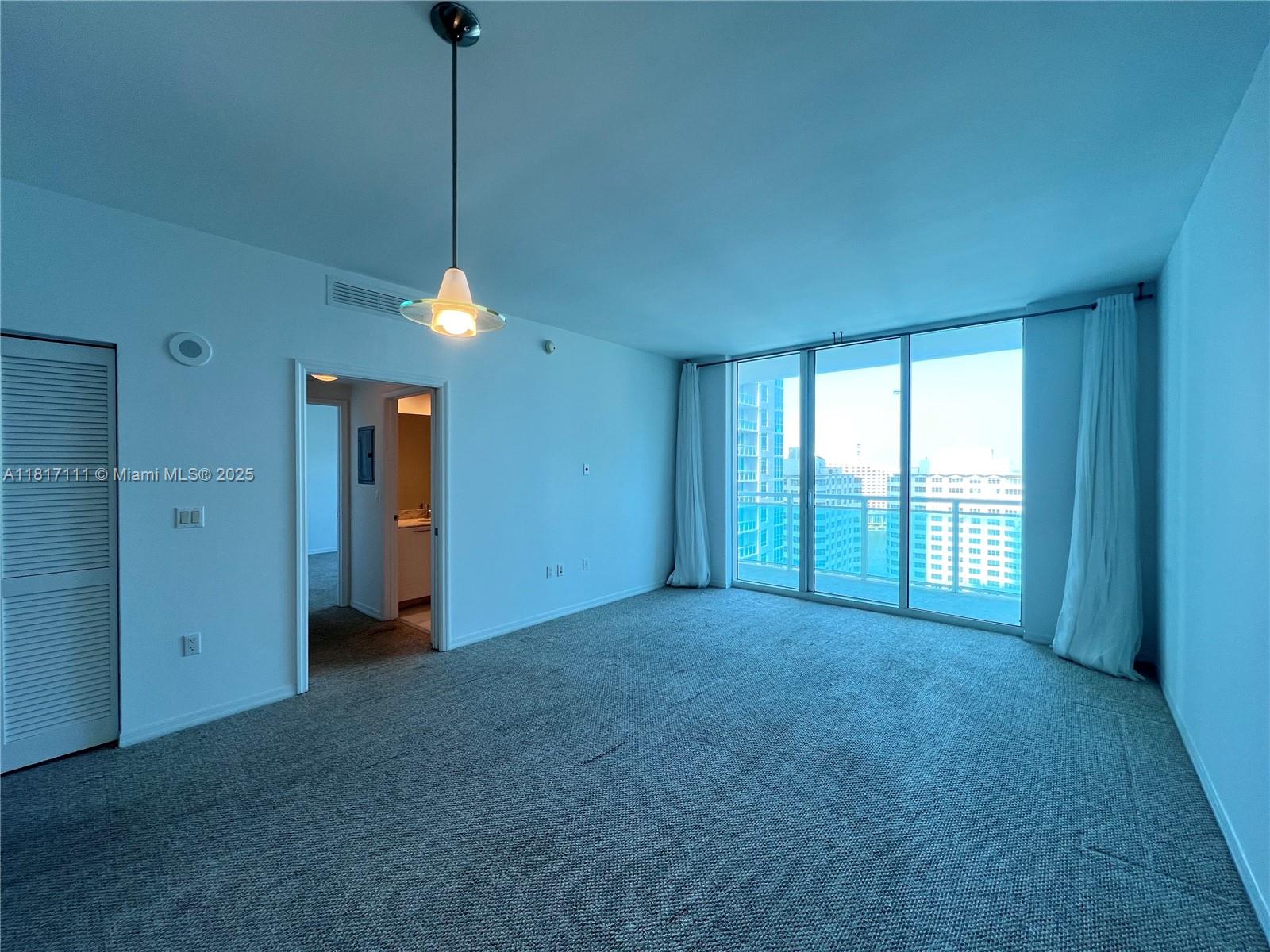 THE PLAZA 901 BRICKELL CO - Residential Lease