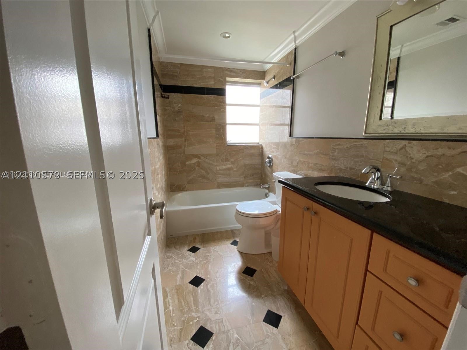 232 NE 12th Ave 301