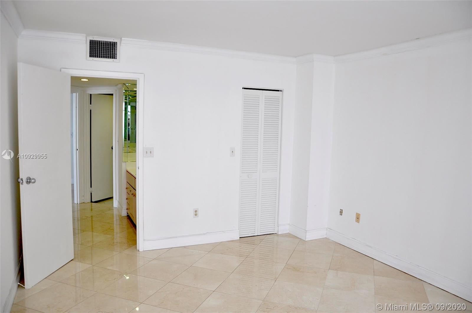 BRICKELL BAY CLUB CONDO - Residential