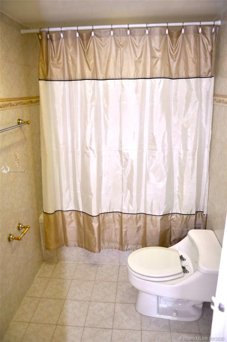 BRICKELL BAY CLUB CONDO - Residential