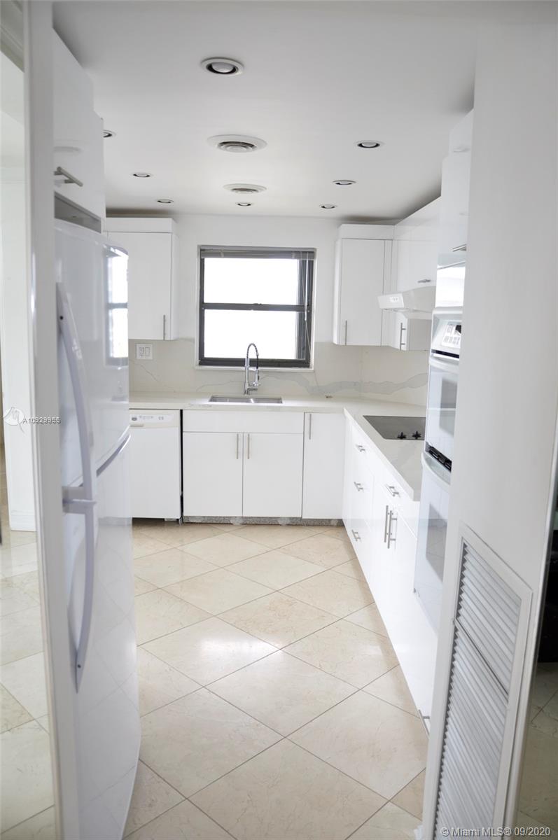 BRICKELL BAY CLUB CONDO - Residential