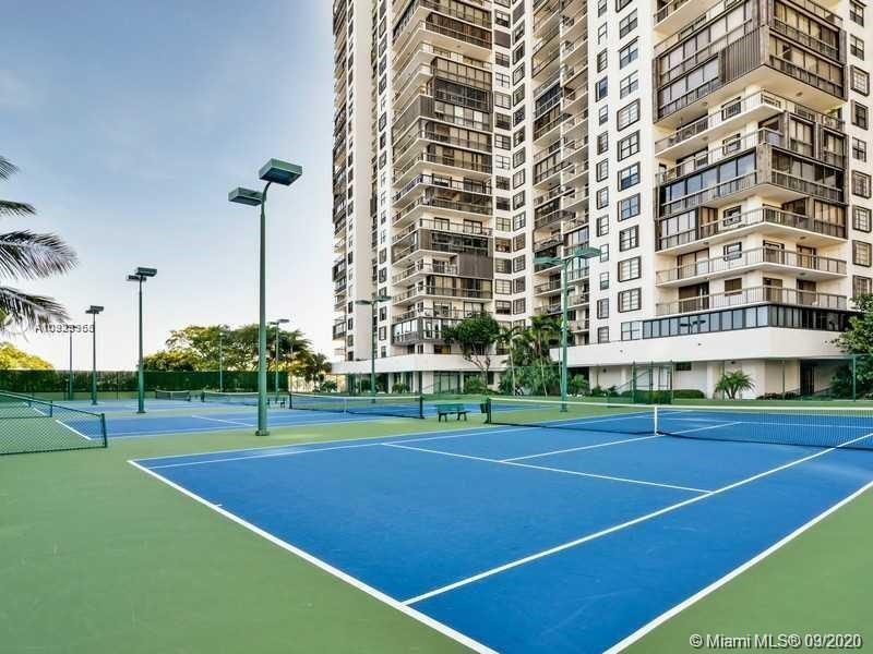 BRICKELL BAY CLUB CONDO - Residential