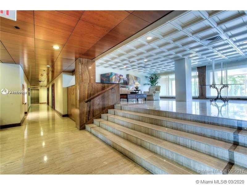 BRICKELL BAY CLUB CONDO - Residential