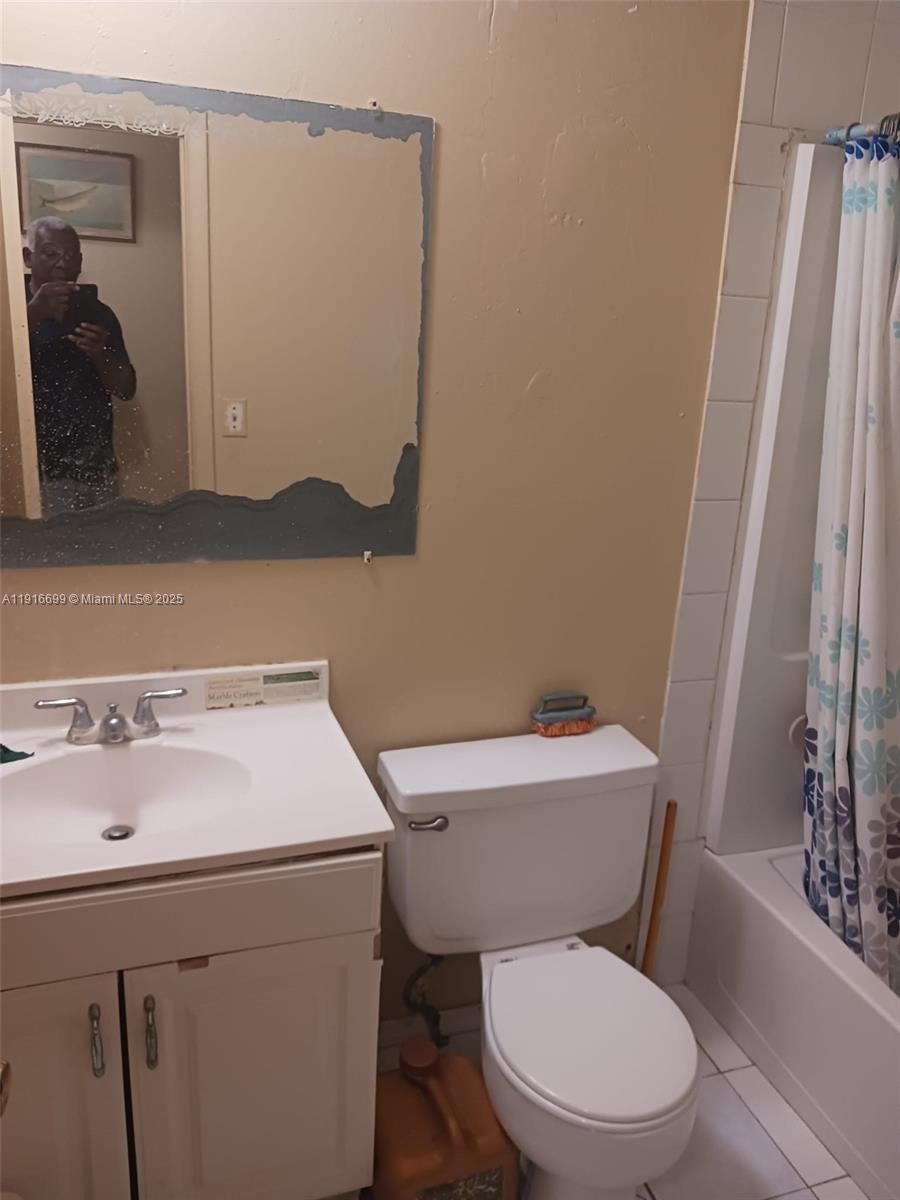 LAUDERDALE NORTH PARK SEC - Residential