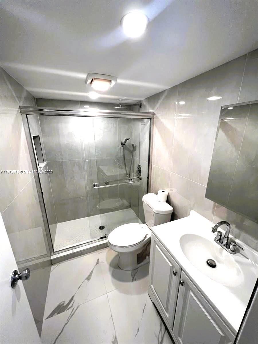 CYPRESS CHASE CONDO NO 7 - Residential Lease