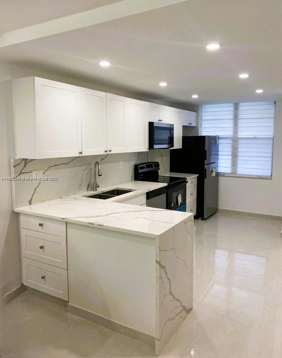 CYPRESS CHASE CONDO NO 7 - Residential Lease