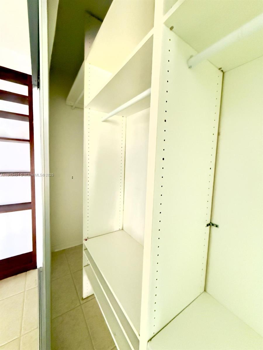 SHEFFIELD CONDOS A TO Q - Residential Lease