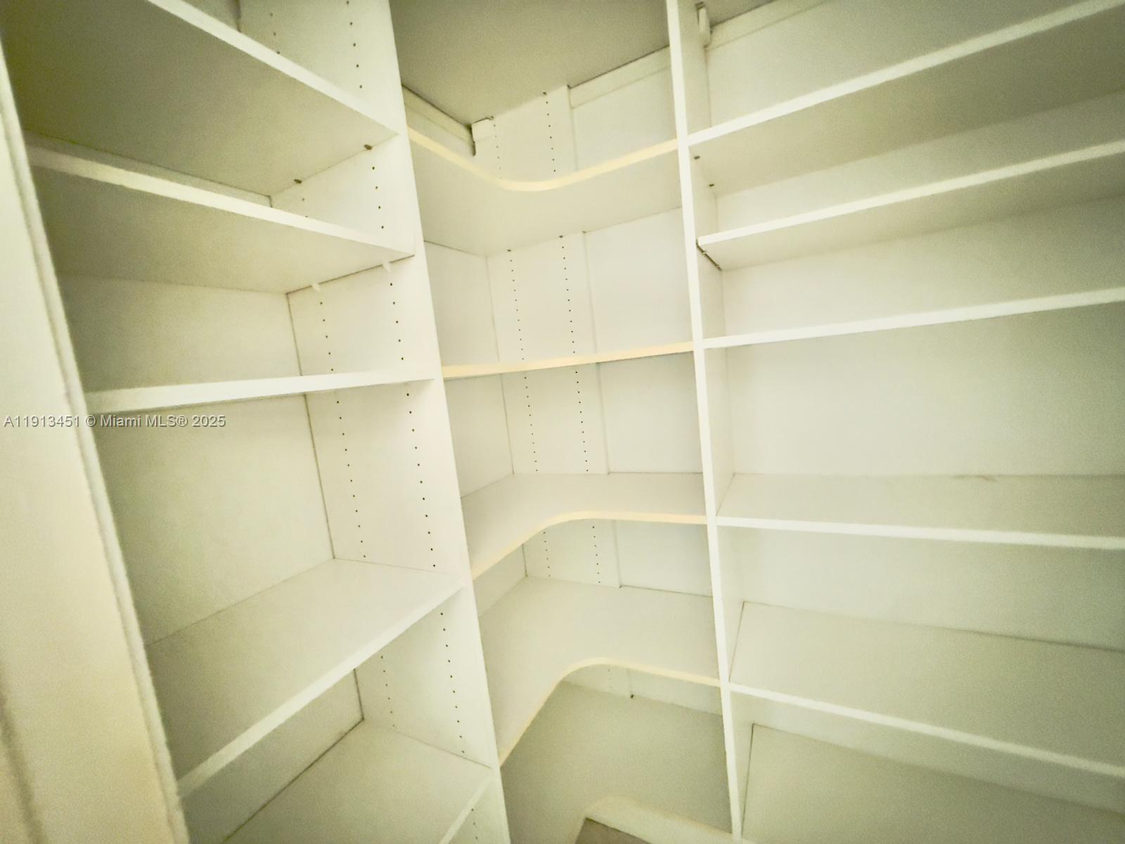 SHEFFIELD CONDOS A TO Q - Residential Lease