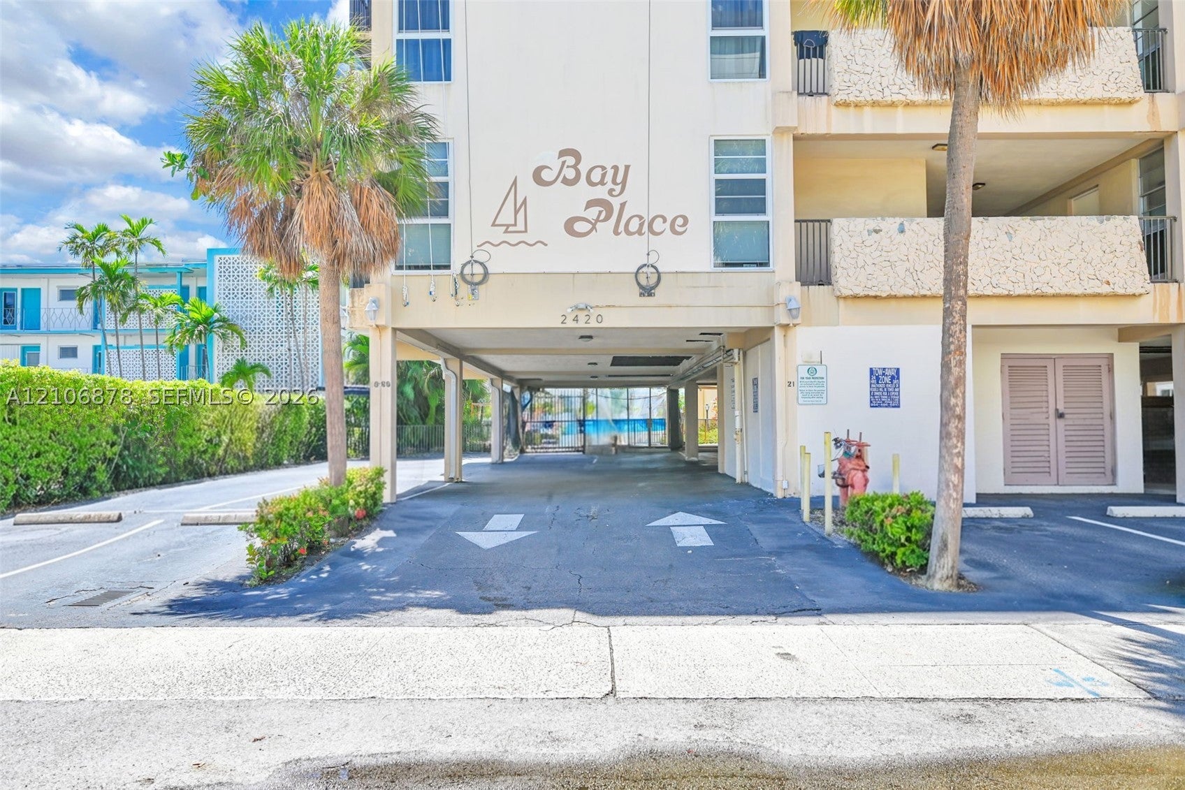 2420 Diana Dr 306