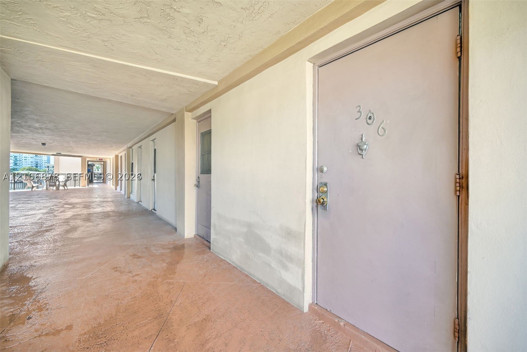 2420 Diana Dr 306