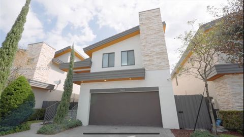 7661 NW 103rd Ct Doral FL 33178