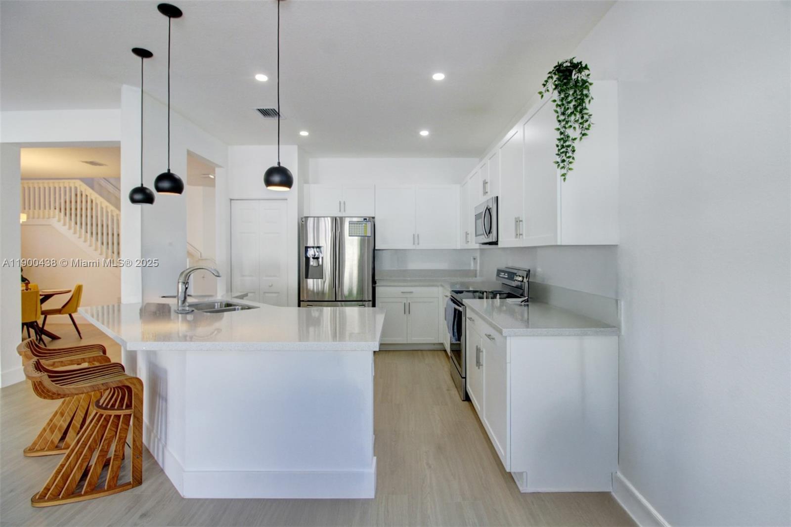 VIA VENTURA NEIGHBORHOOD - Residential