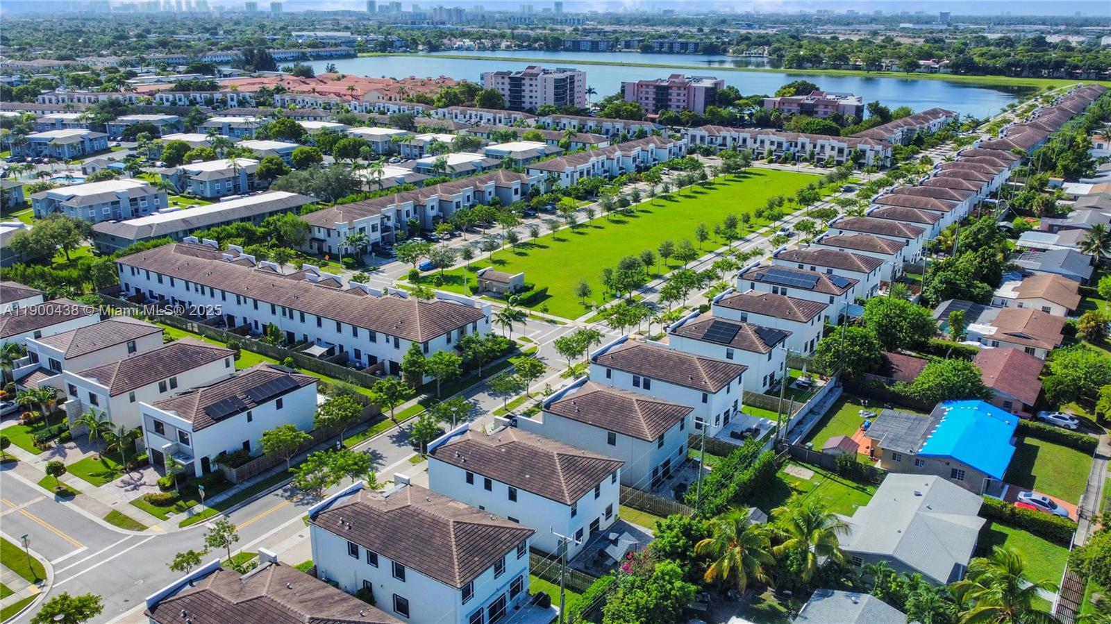 VIA VENTURA NEIGHBORHOOD - Residential
