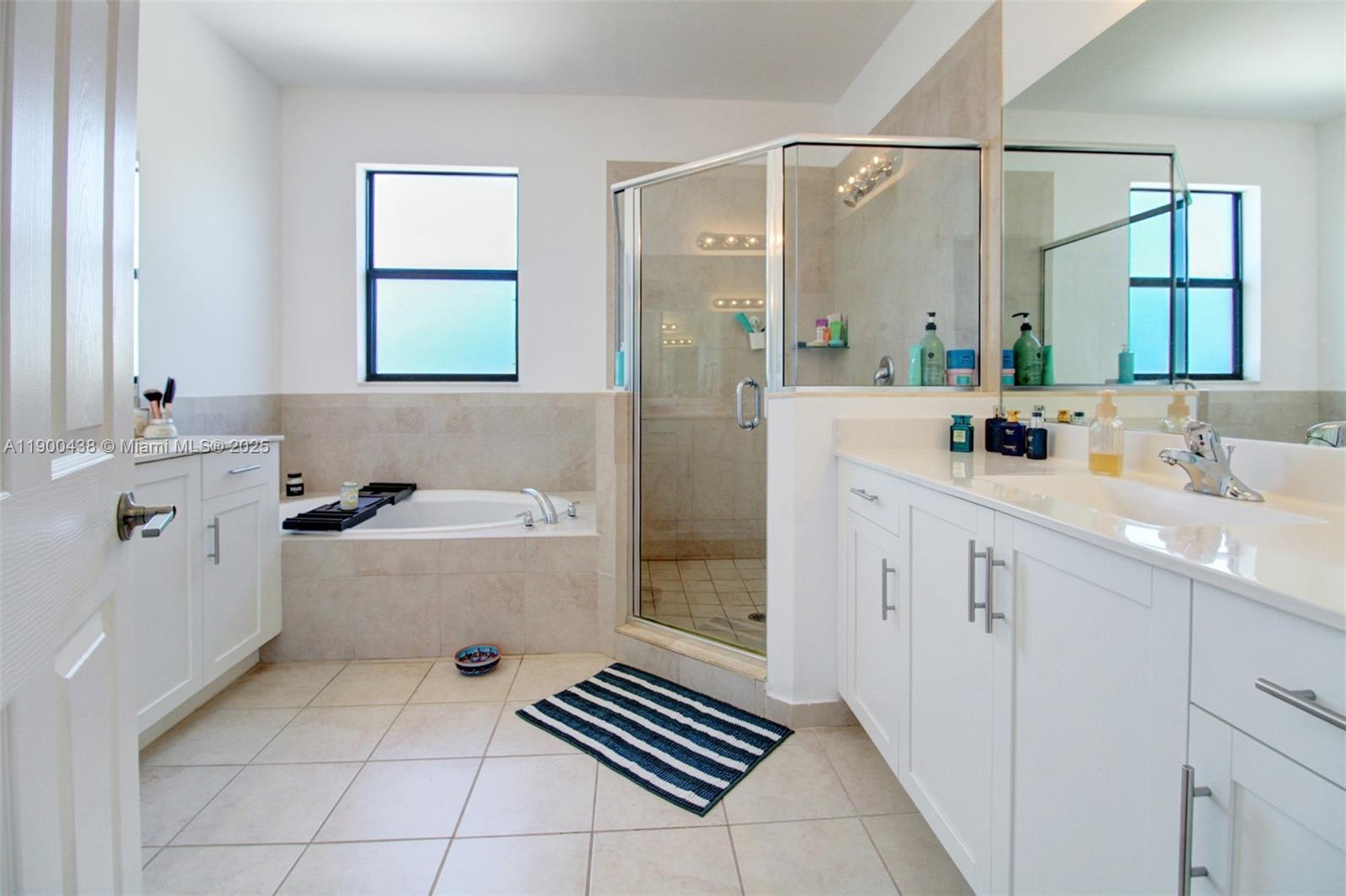 VIA VENTURA NEIGHBORHOOD - Residential