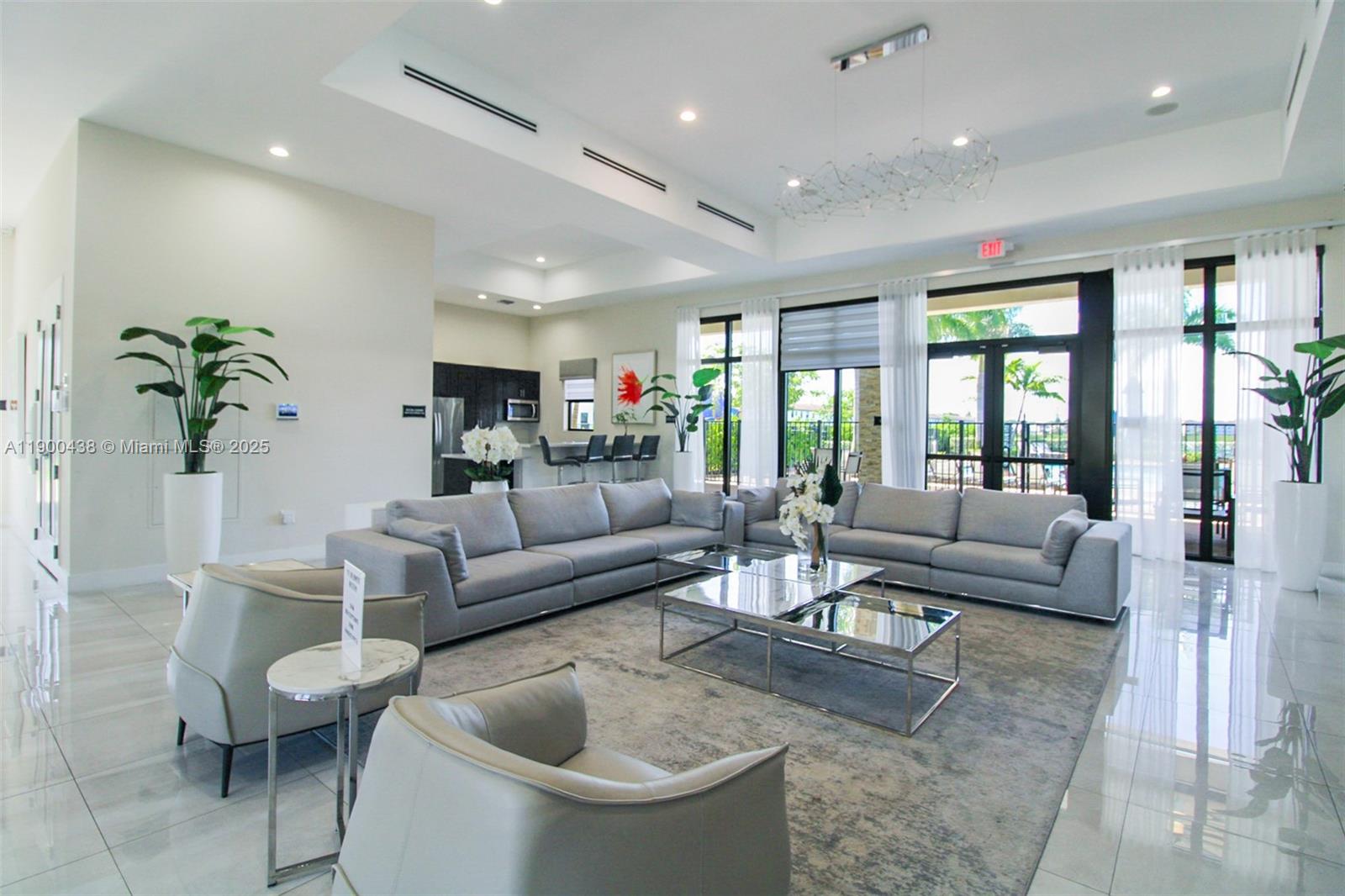 VIA VENTURA NEIGHBORHOOD - Residential