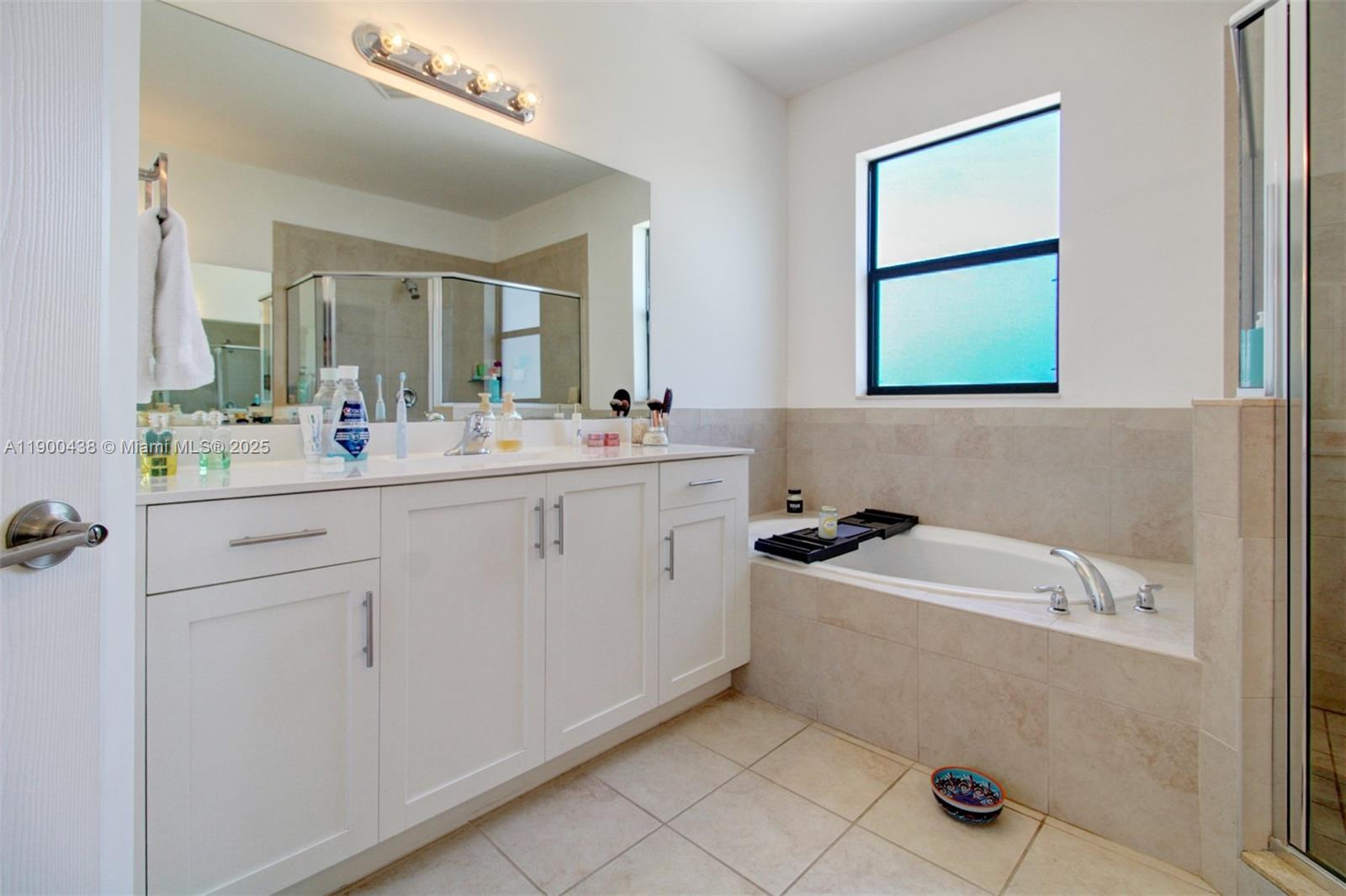 VIA VENTURA NEIGHBORHOOD - Residential