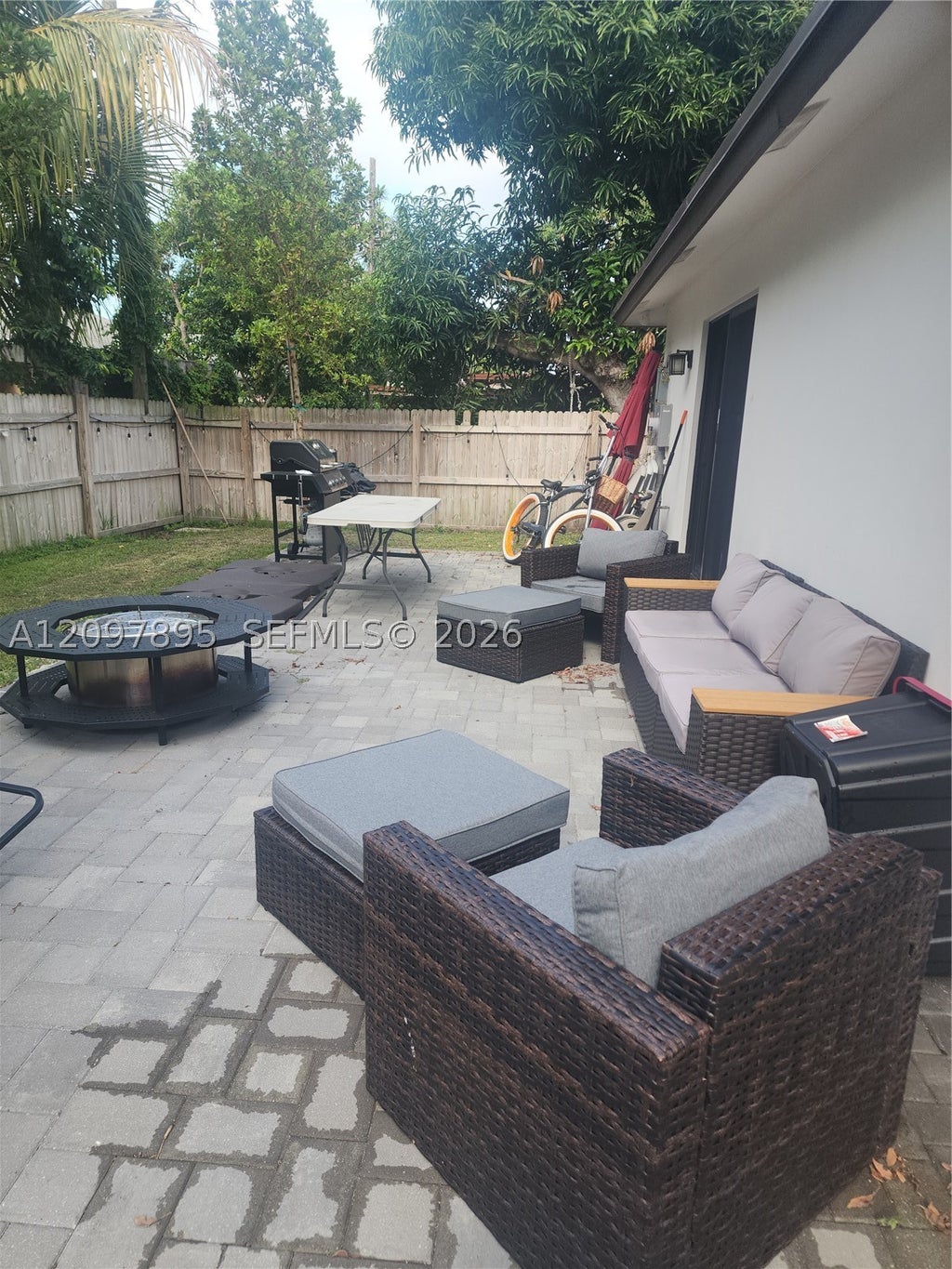 Photo of 413 SW 10th St, Delray Beach, FL 33444 (MLS # A12097895)