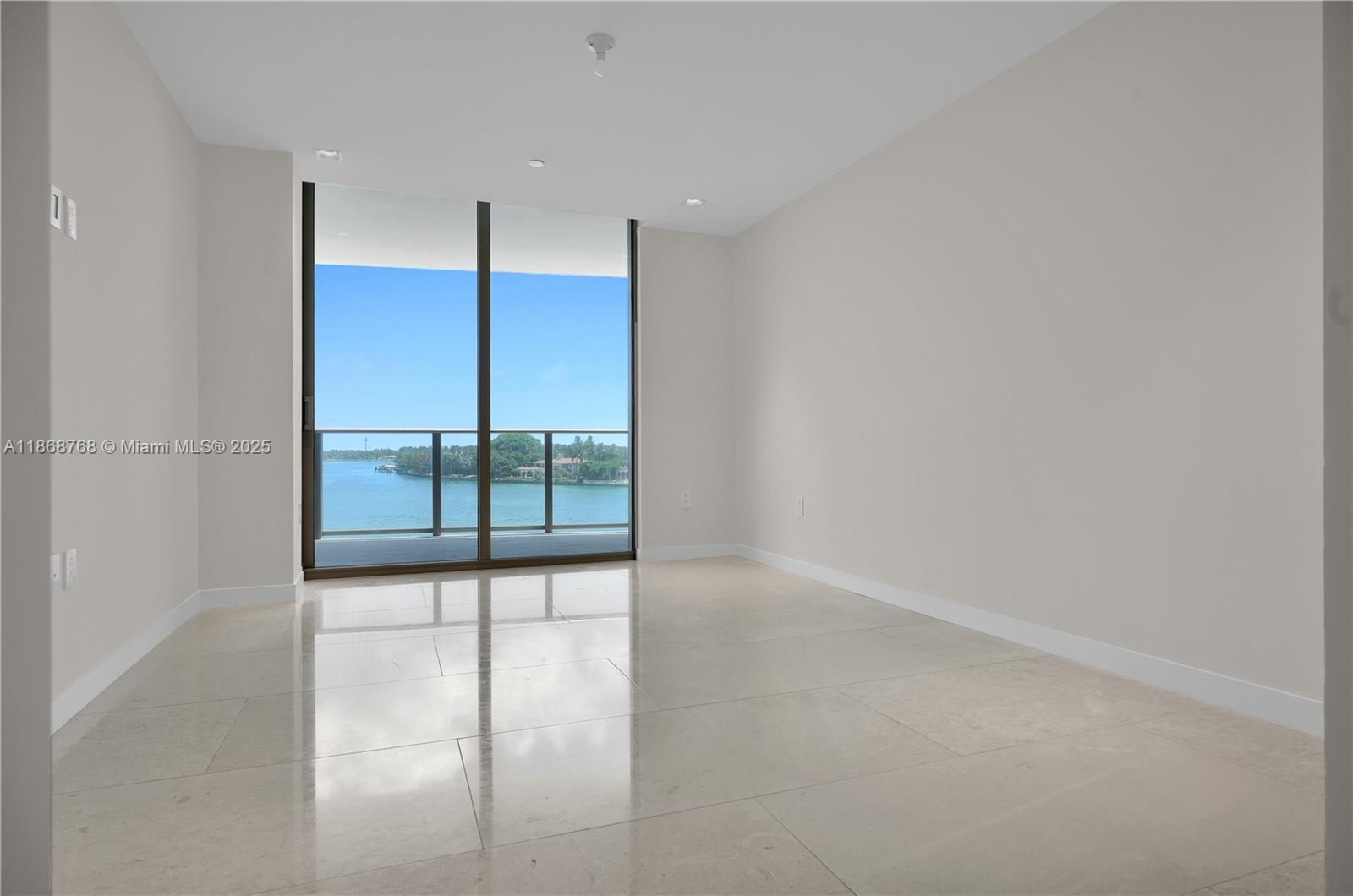 Onda Condominium - Residential