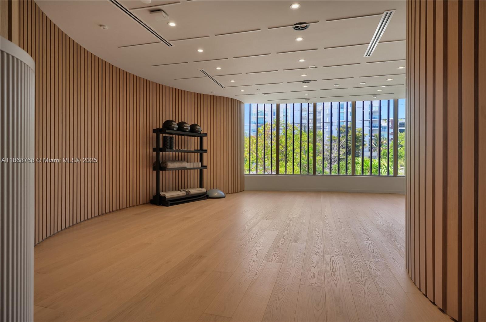 Onda Condominium - Residential