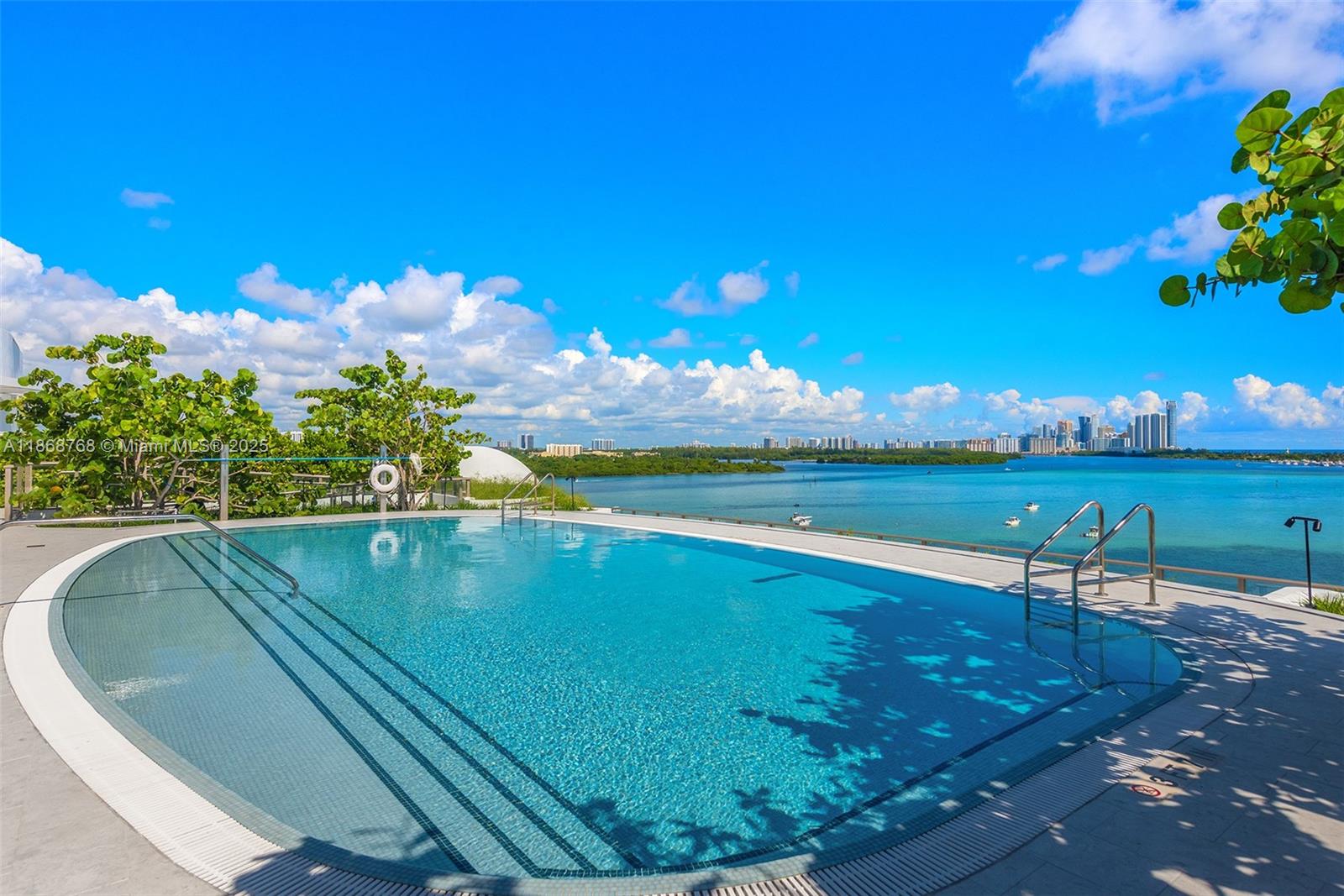 Onda Condominium - Residential