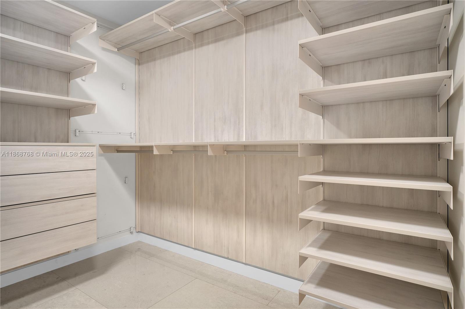 Onda Condominium - Residential