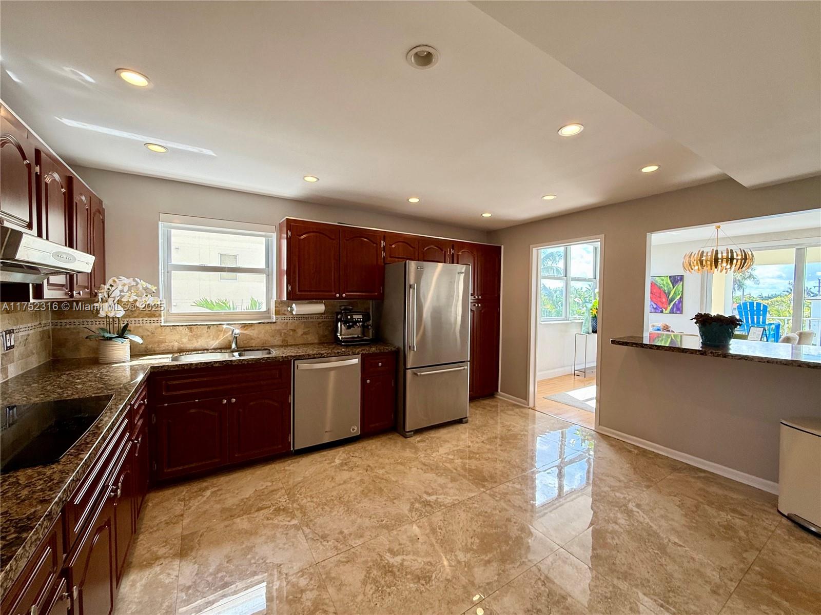 MONTEGO CLUB CONDO - Residential