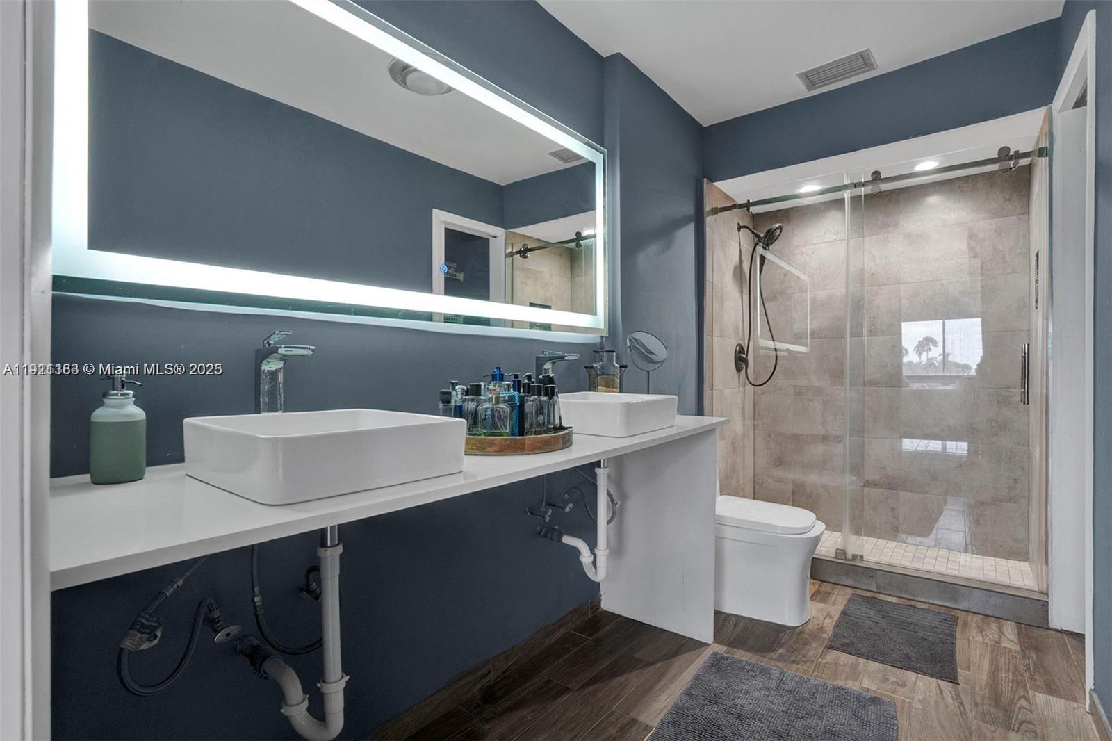 COUNTRY CLUB OF MIAMI CON - Residential