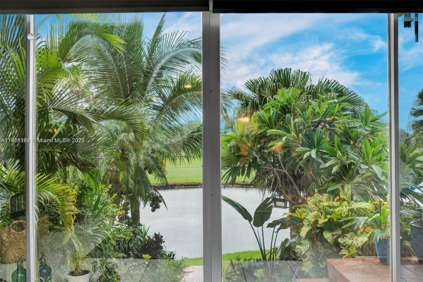 COUNTRY CLUB OF MIAMI CON - Residential