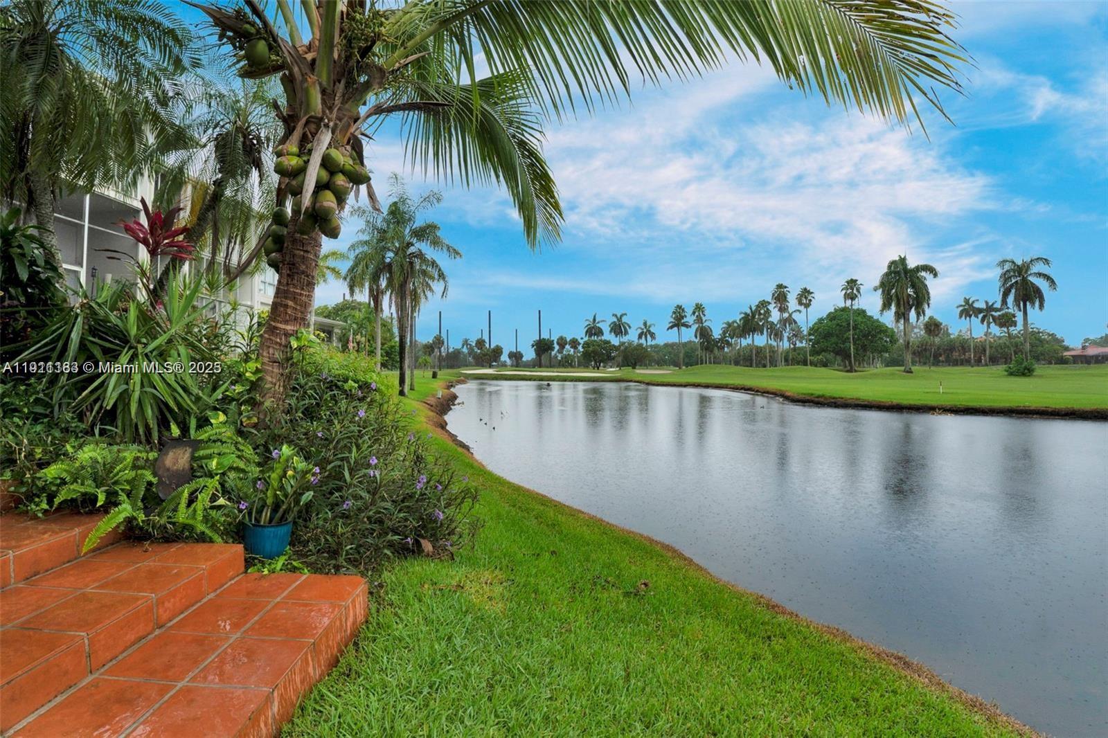 COUNTRY CLUB OF MIAMI CON - Residential