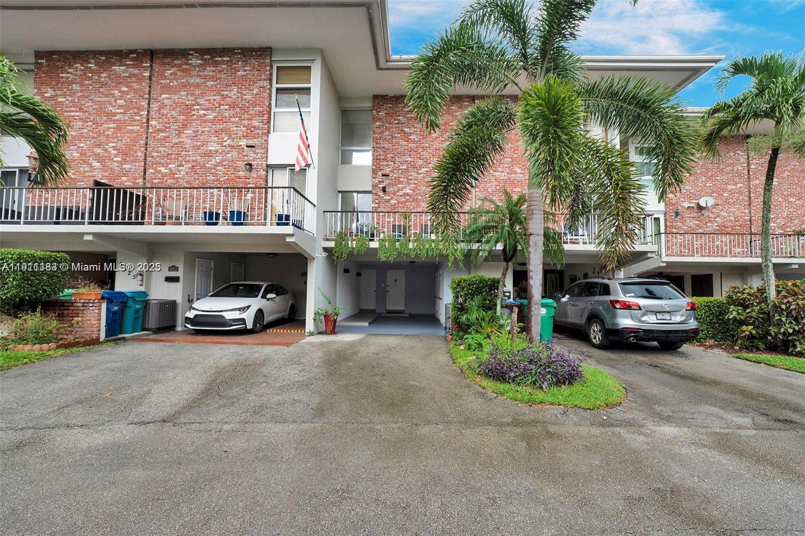 COUNTRY CLUB OF MIAMI CON - Residential