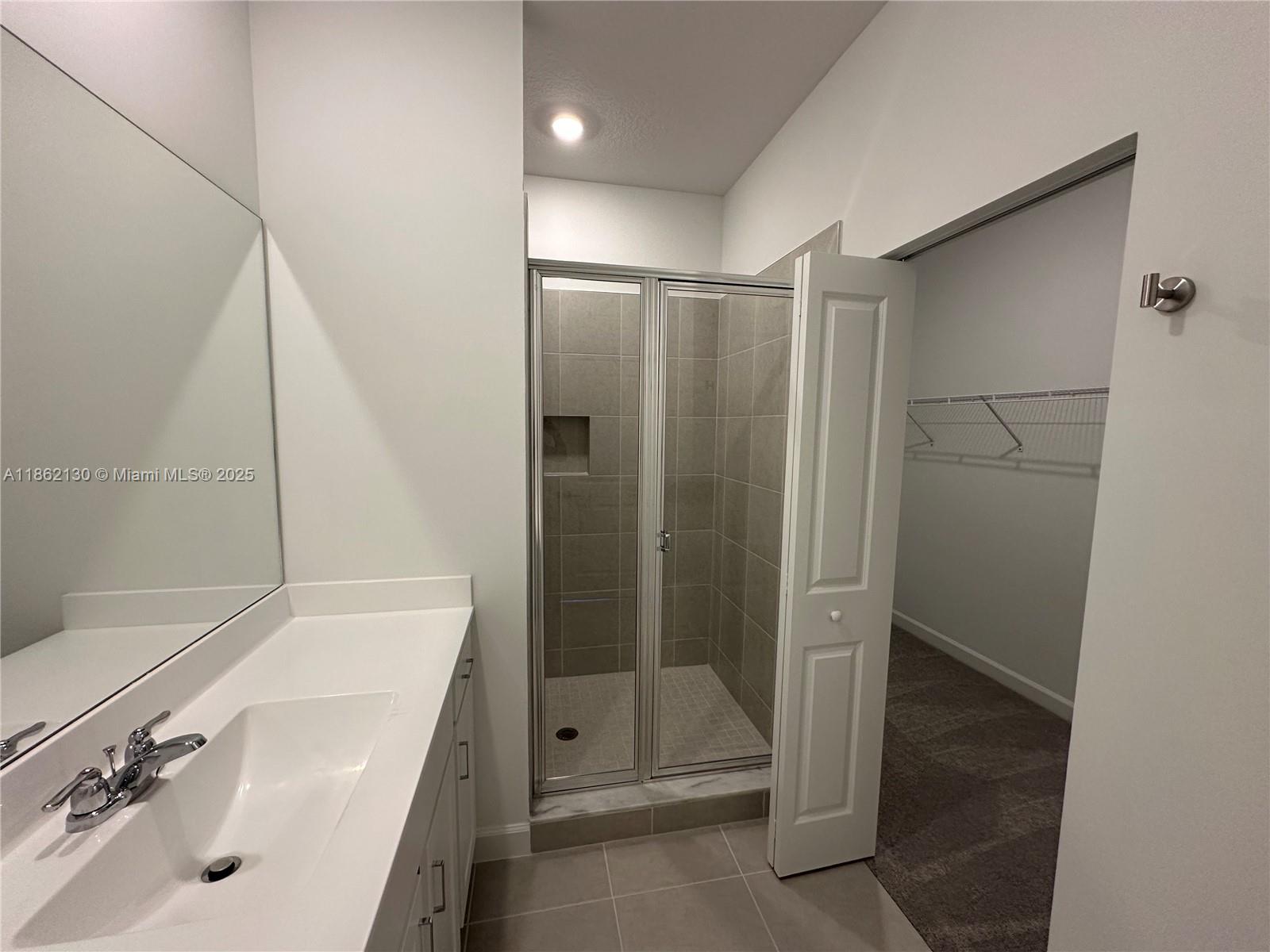 VERANDA PLAT NO. 9 - Residential Lease