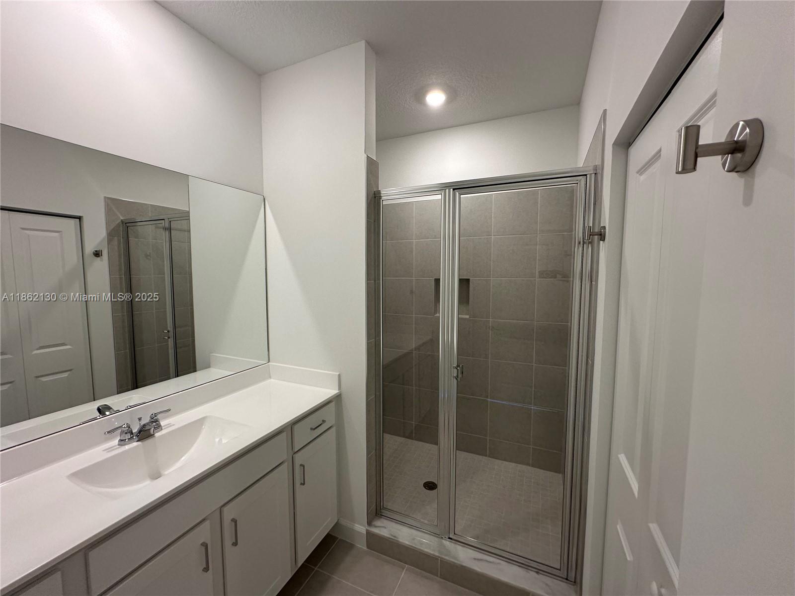 VERANDA PLAT NO. 9 - Residential Lease