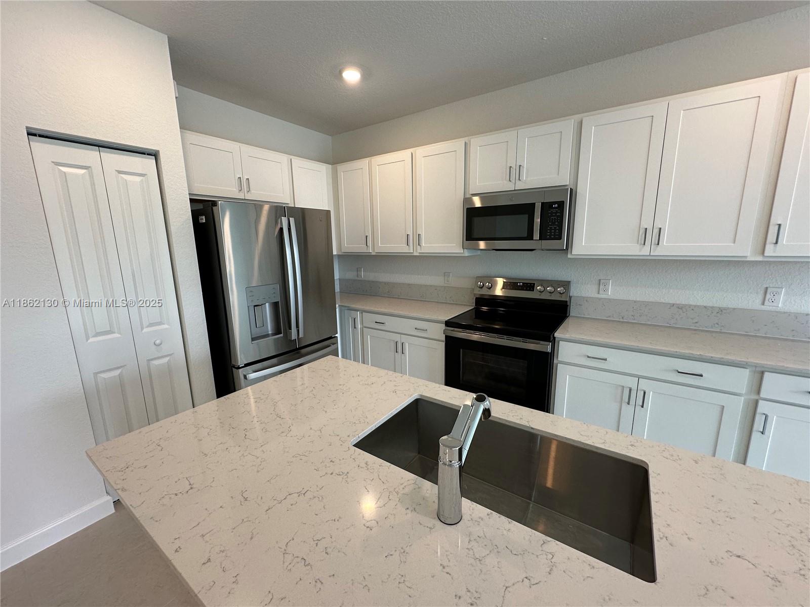 VERANDA PLAT NO. 9 - Residential Lease