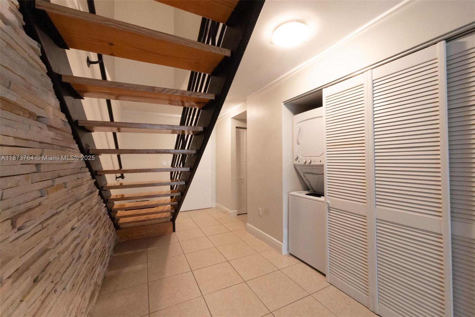 THE MONARCH GROVE CONDO - Residential