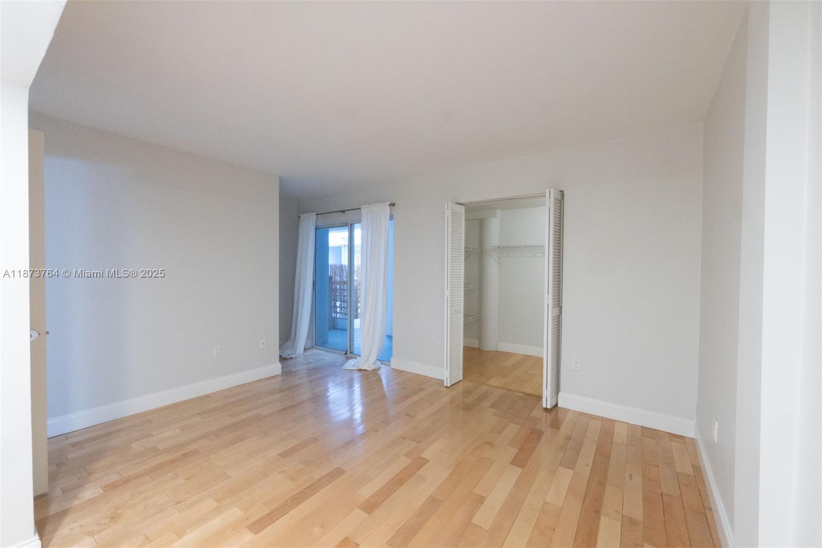 THE MONARCH GROVE CONDO - Residential