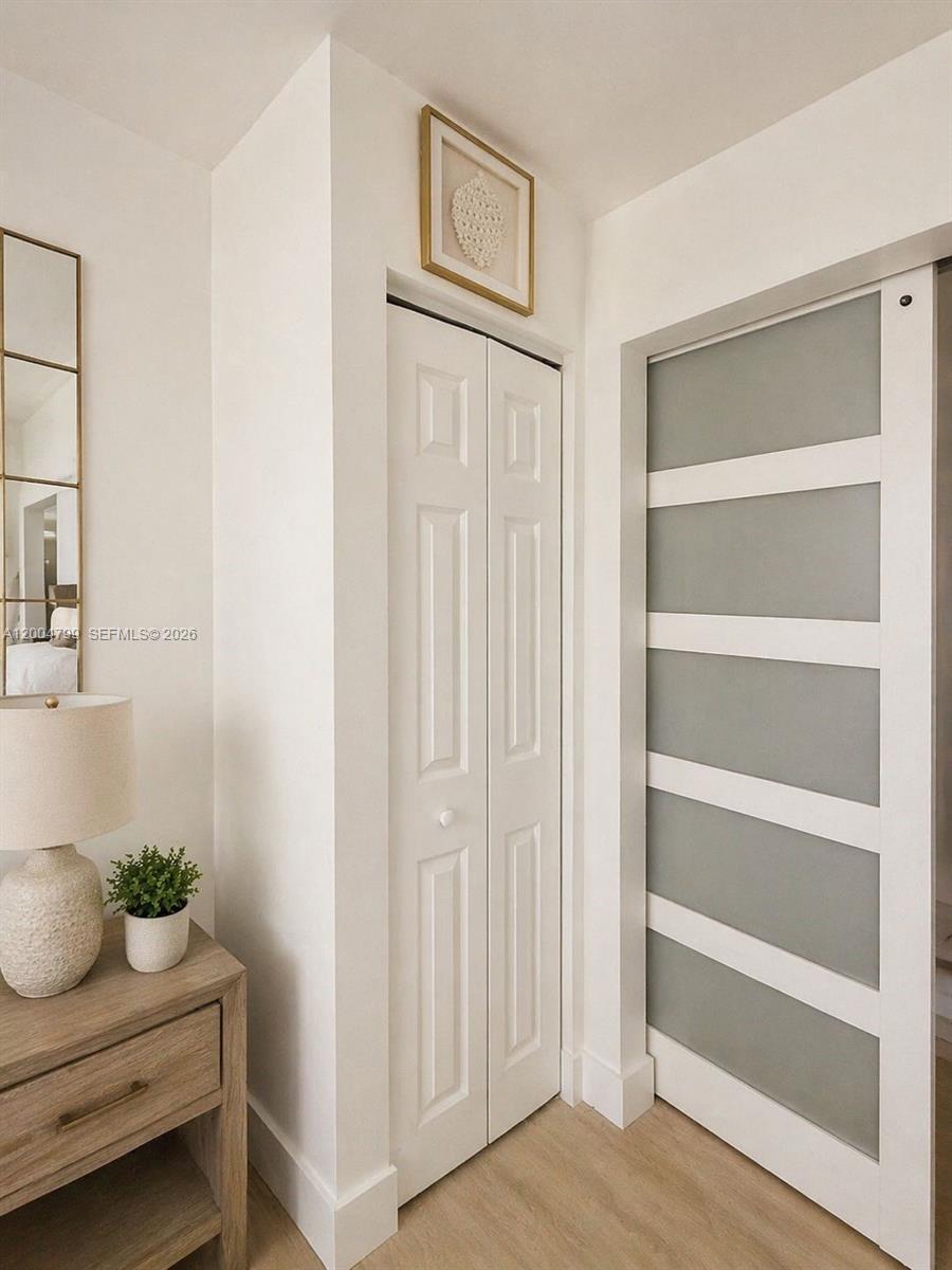 BAYSHORE YACHT & TENNIS C - Residential