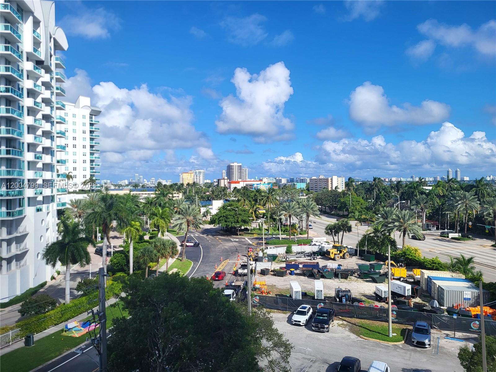 BAYSHORE YACHT & TENNIS C - Residential