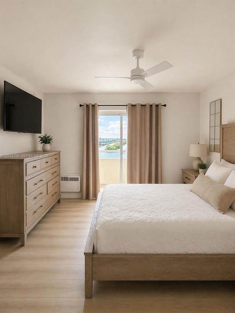 BAYSHORE YACHT & TENNIS C - Residential