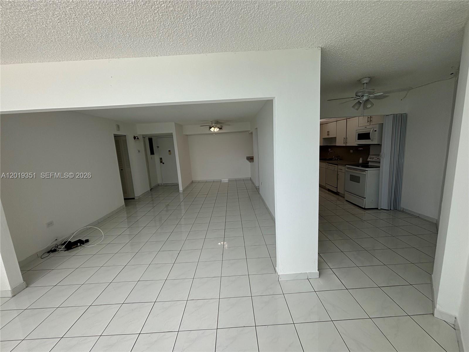 BURLEIGH HOUSE CONDO - Residential