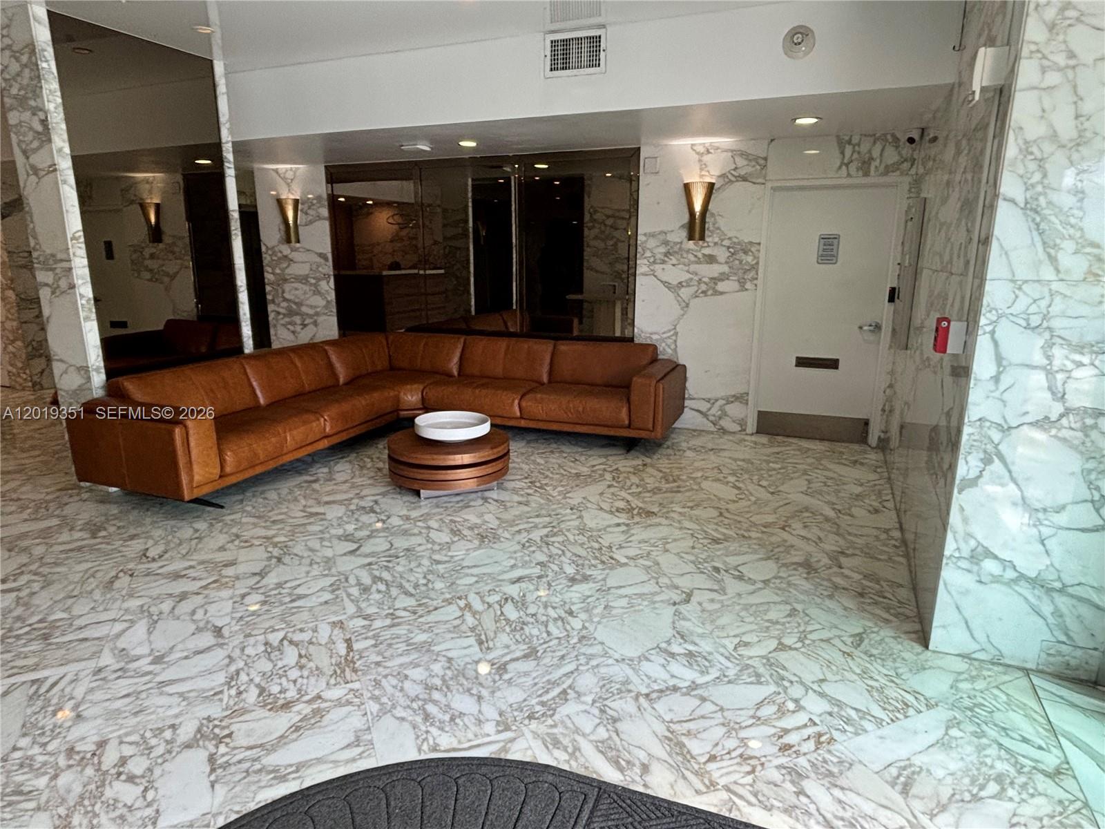 BURLEIGH HOUSE CONDO - Residential