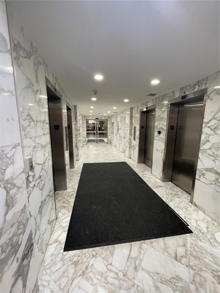 BURLEIGH HOUSE CONDO - Residential